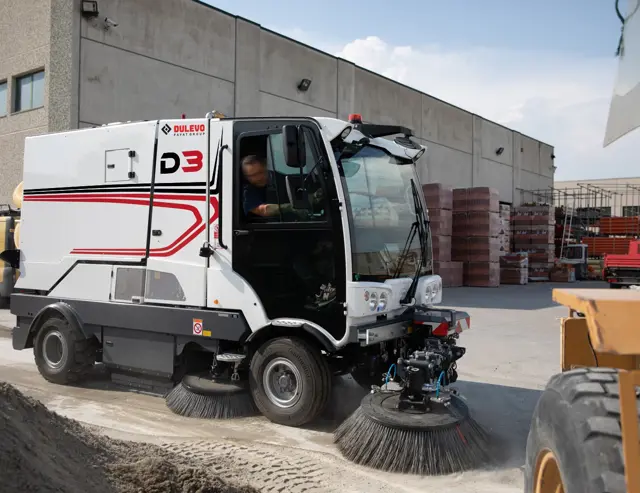 Dulevo D3 veegwagen voor aannemers die geld willen verdienen door sneller te vegen en geen tijd meer te verliezen. 