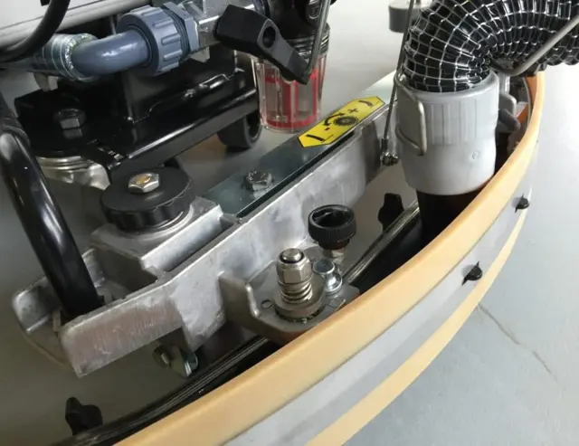 Floorpul Jade 50 een schrobzuigmachine die een droog resultaat achterlaat