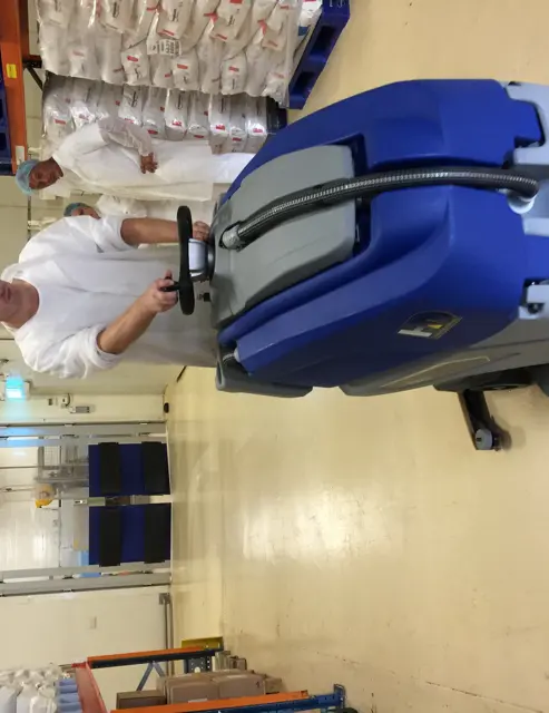 Schrobmachine Floorpul Quarz 80 voor de flexibele productielocaties