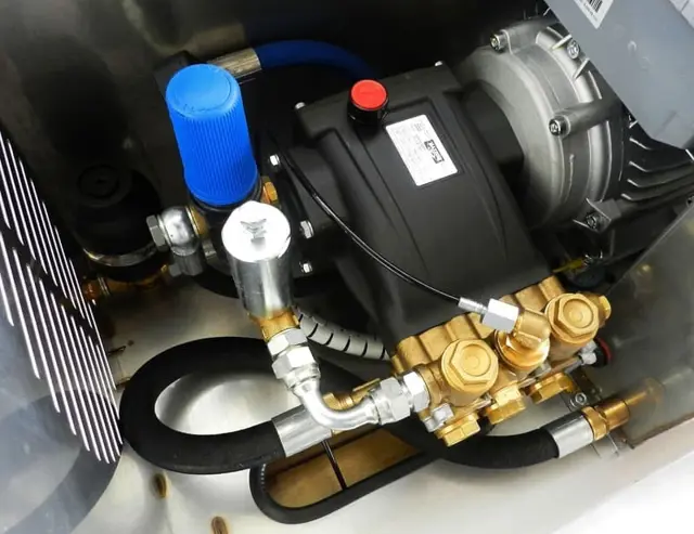 Een premium koudwater hogedrukreiniger voor aan de wand