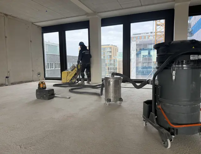Veilig werken met kwartsstof en betonschuren met de bouwstofzuiger