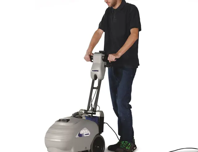 De bediening van de schrobmachine Onyx 35E is uiterst eenvoudig