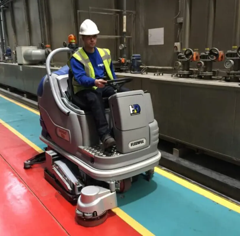 Diamond schrobveegmachine in actie bij Sapa