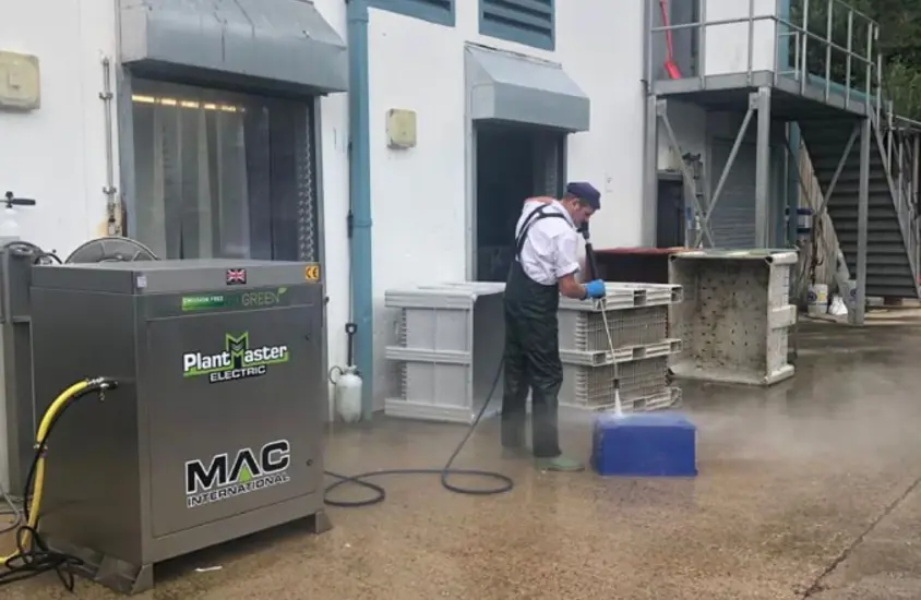 Plantmaster E4 voor P. Vis B.V.: emissievrije elektrische hogedrukreiniger