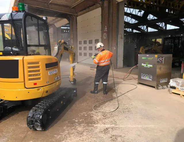 Emissievrije hogedrukreiniger voor de industrie