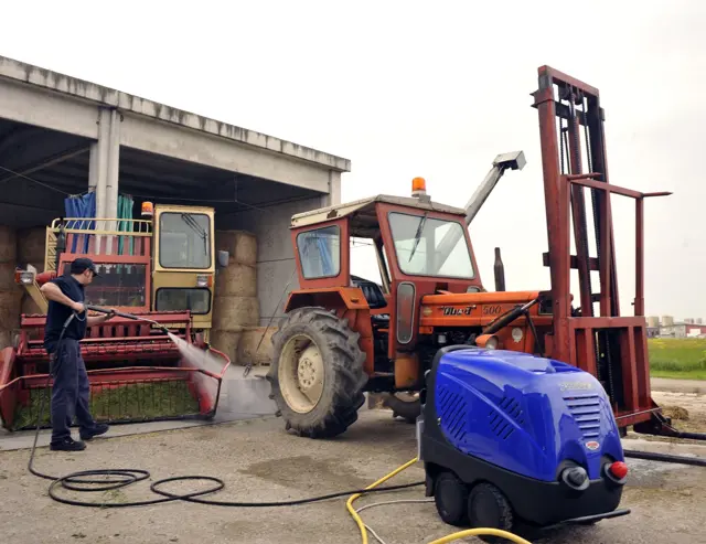 Hogedrukreiniger die eenvoudig is voor de agrarier en uiters betrouwbaar
