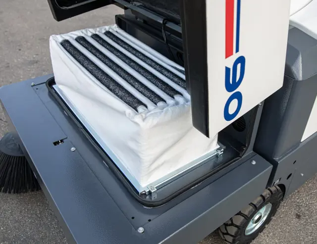 Veel garantie op het stofdoek filter van Dulevo veegmachine