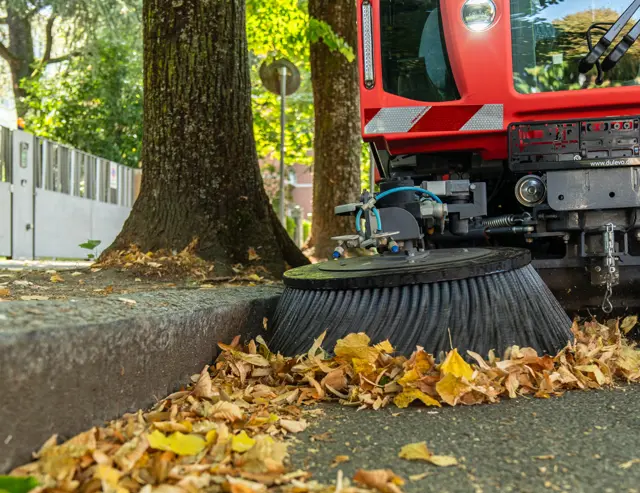 Dulevo Dzero2 veegwagen is geschikt om onkruid mee te borstelen
