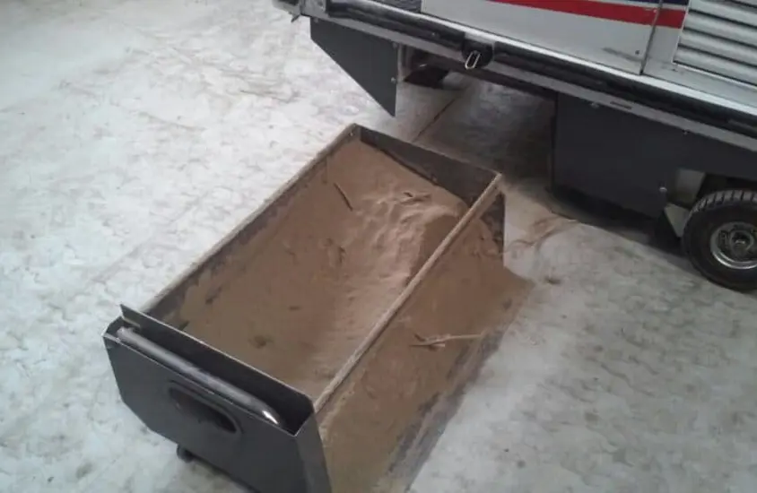 Industriële veegmachine Dulevo 75 vuilbak vol fijnstof