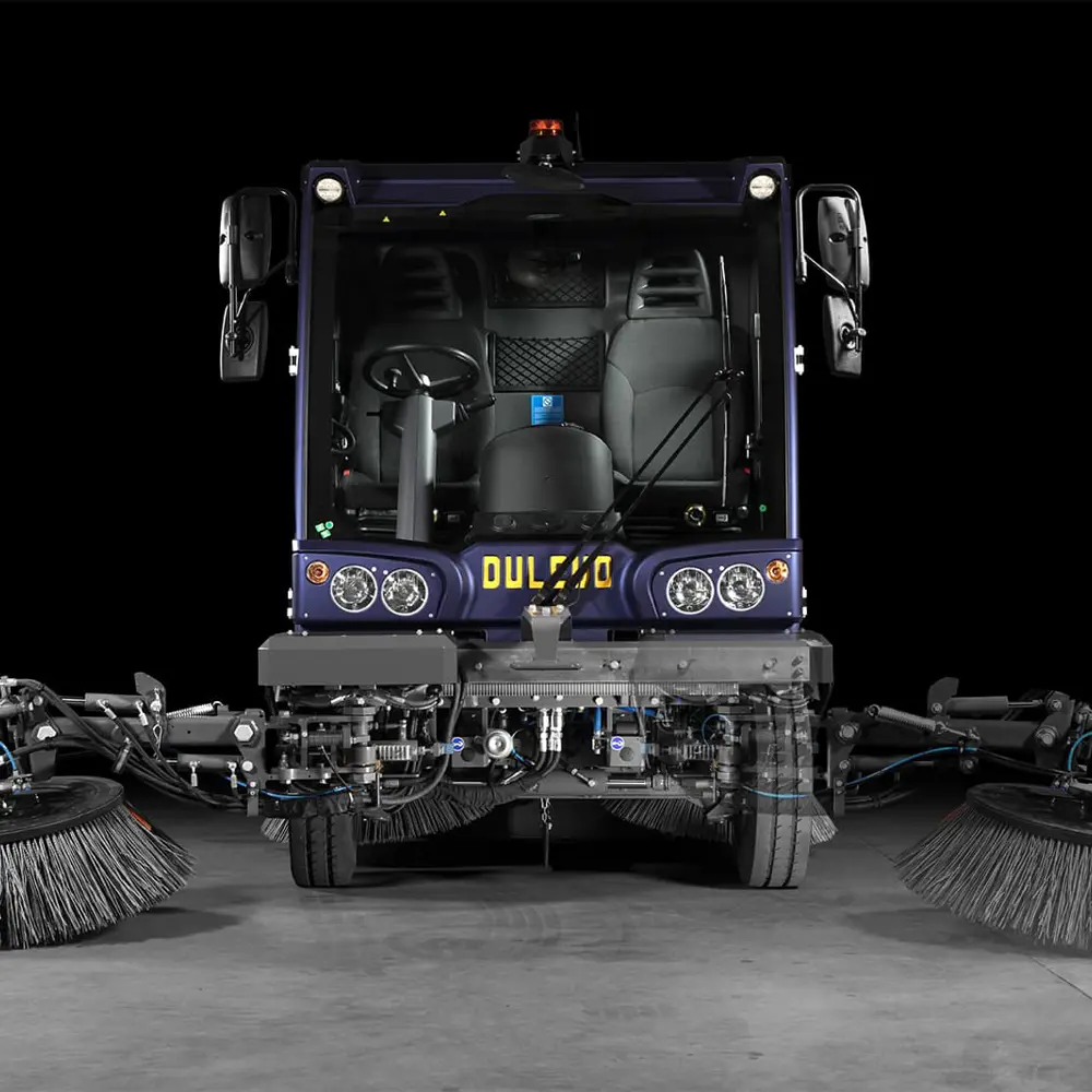 Dulevo D3 veegmachine vooraanzicht met drie borstels in donkerblauwe uitvoering