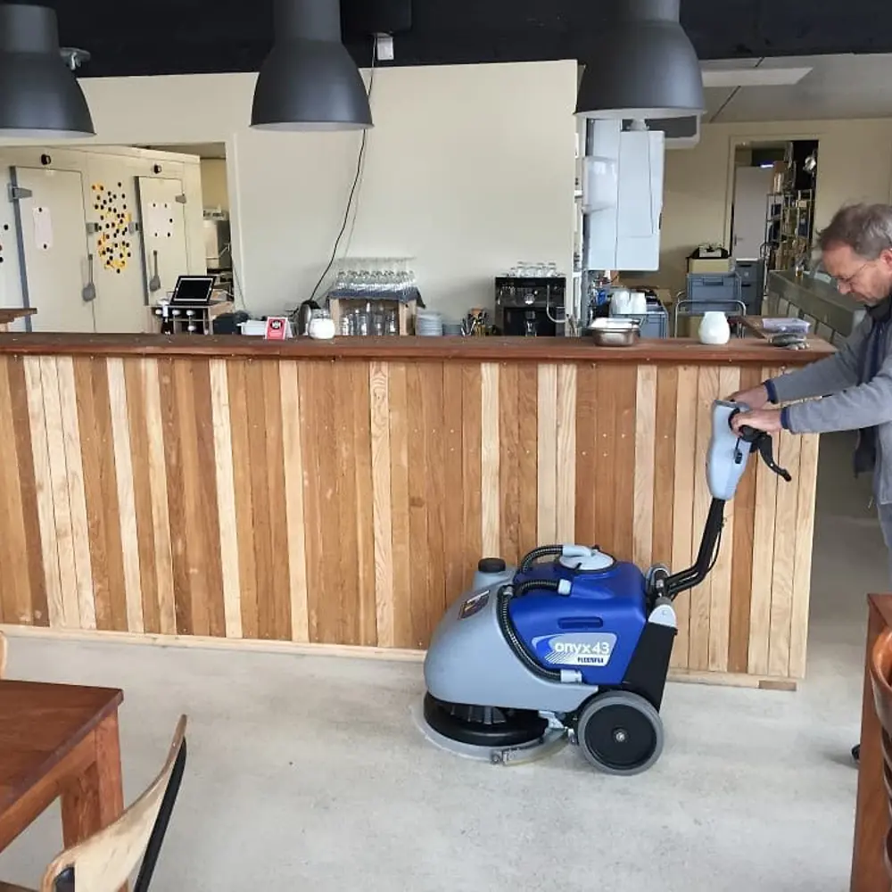 Floorpul Onyx 43B schrobmachine voor hygiënische vloeren in horeca