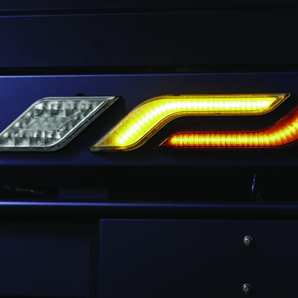 LED-achterverlichting van de Dulevo D6 straatveegmachine in detail