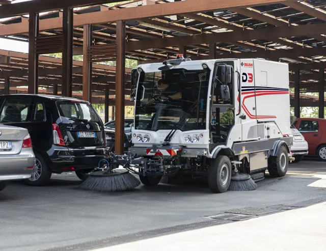 bedrijventerrein straatveegmachine Dulevo D3