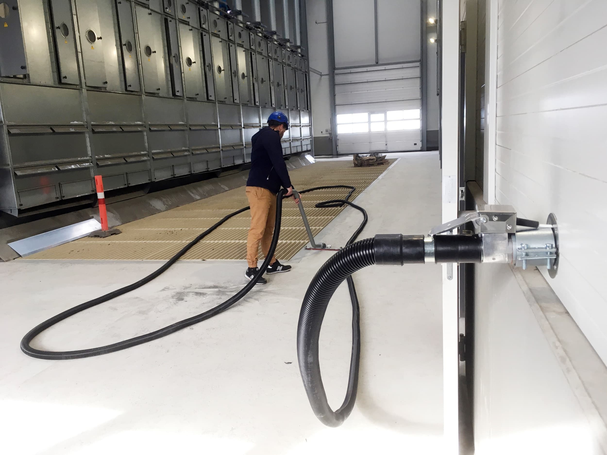 industriële fijnstof stofzuiger HD Coynco HDC 822S aan centraal systeem