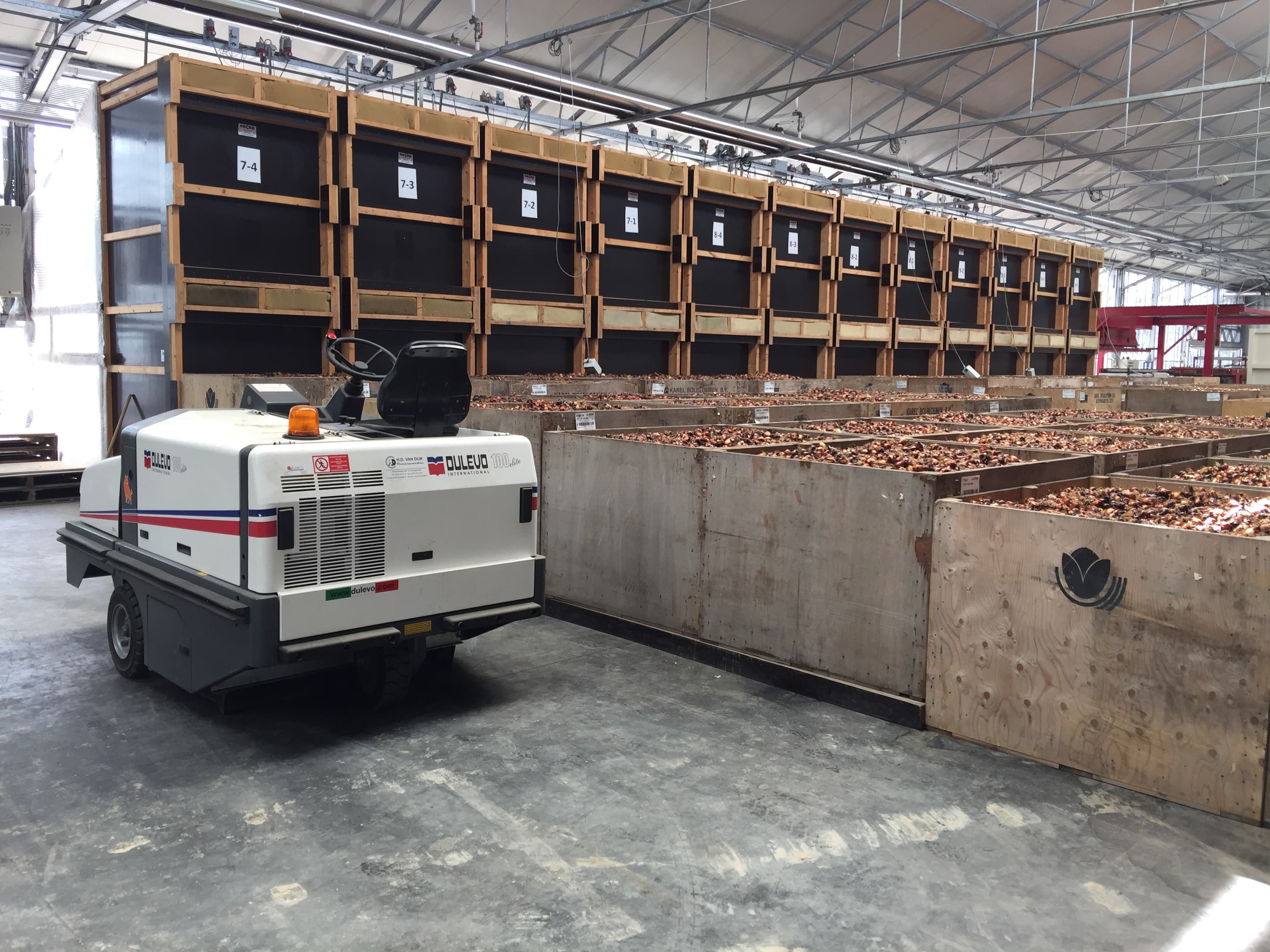 Industriële veegmachine Dulevo 100 *in de praktijk