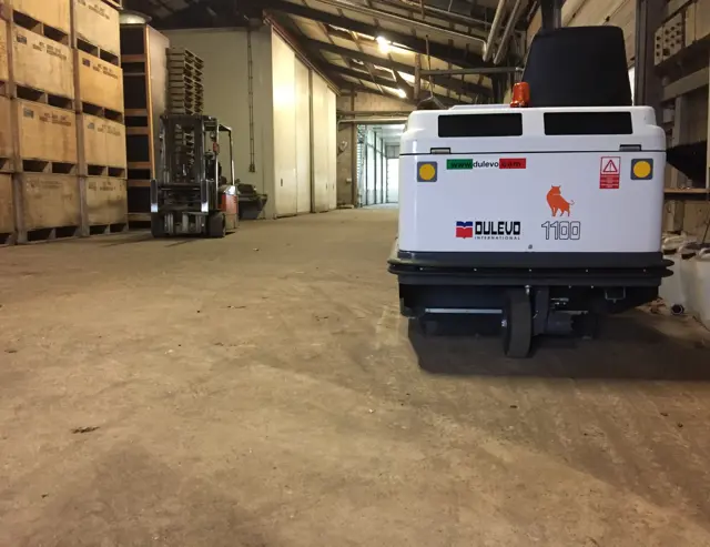 Hydraulisch aangedreven veegmachine Dulevo 1100