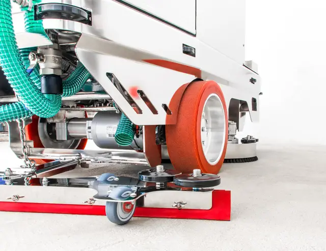 Achterzijde van de Gmatic schrobmachine volledig RVS