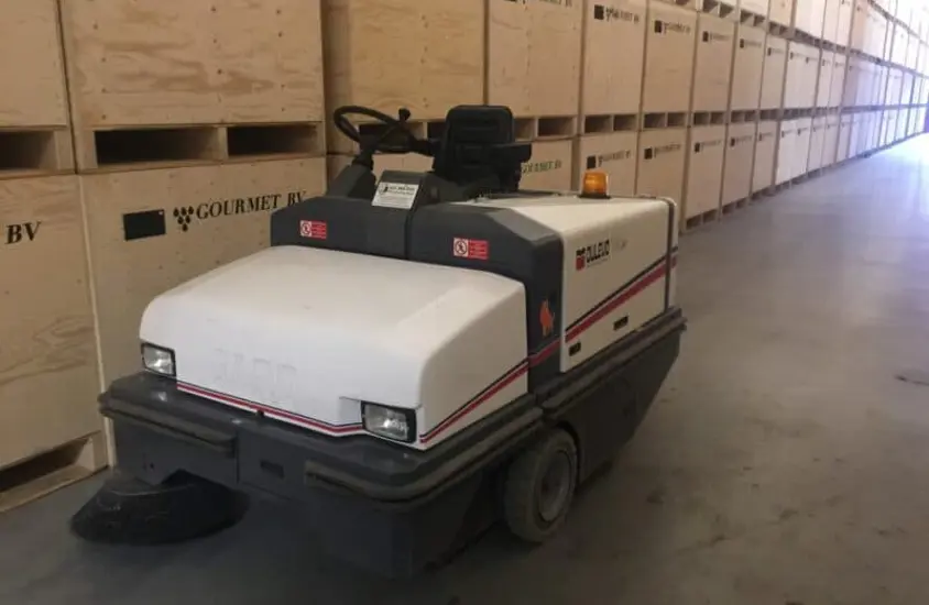 Industriële veegmachine Dulevo 100 in de praktijk